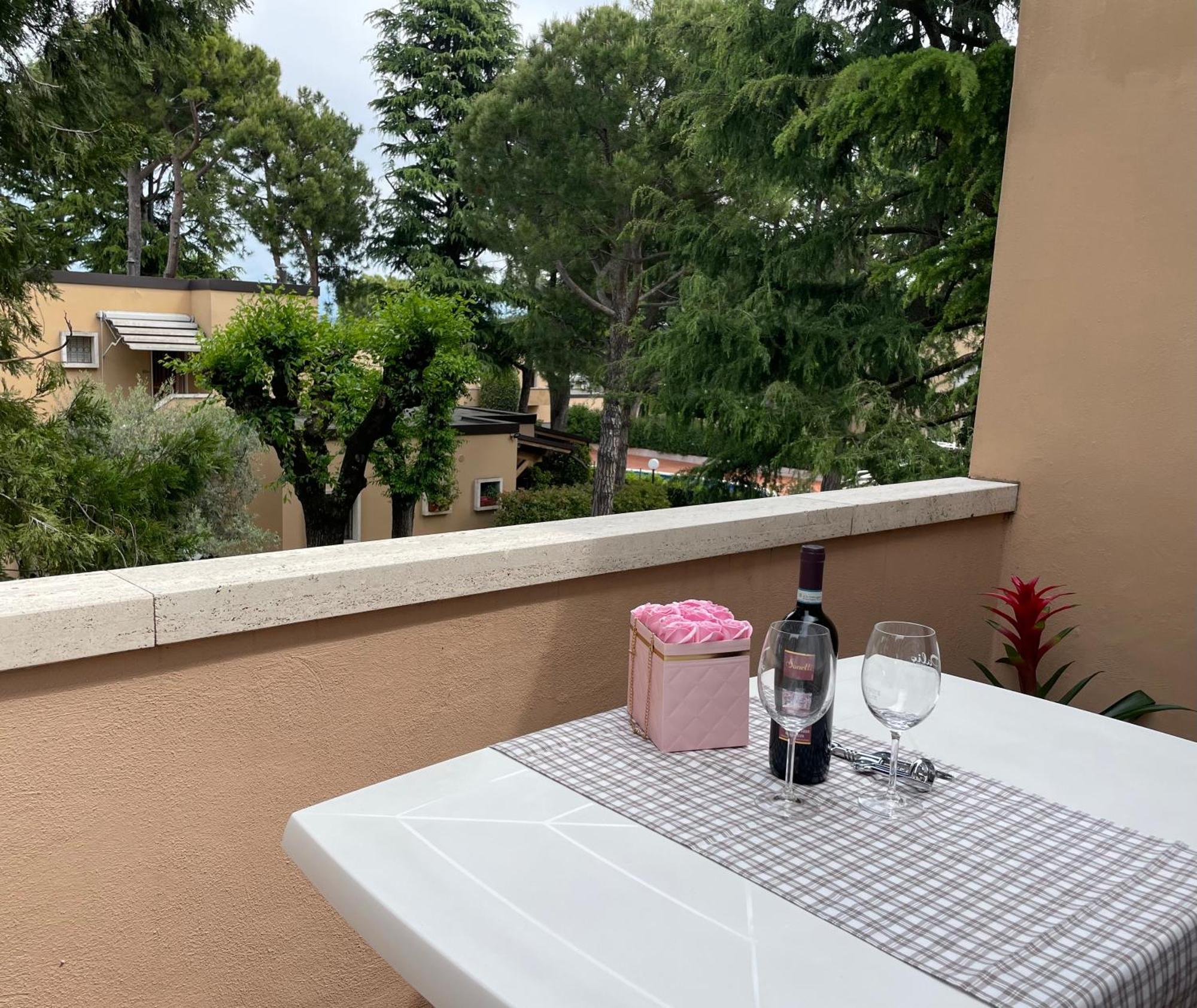 Nico'S Apartment Peschiera del Garda Exterior photo